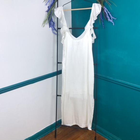 Wayf ivory satin slip dress. Midi small - Picture 5 of 8